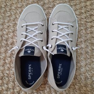 Sperry Sneaker Size 9.5